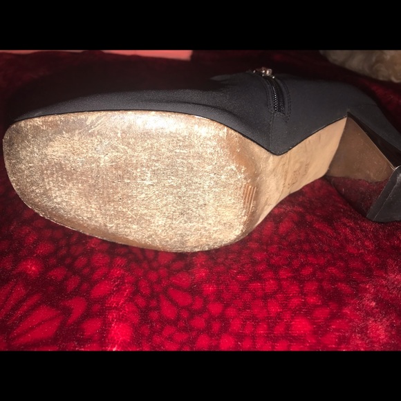 Black Donald J. Pliner Booties Sz. 6.5 - Picture 5 of 7